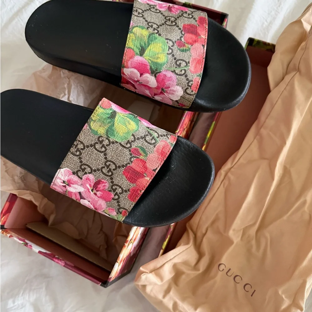 Gucci Black Slides with Pink & Green Floral GG Strap